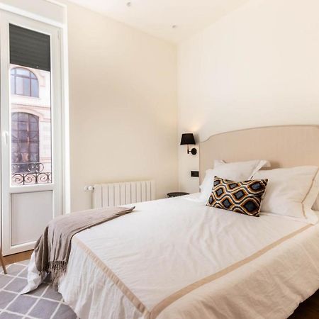 Luxury Guggenheim Museum Apartment Билбао Екстериор снимка
