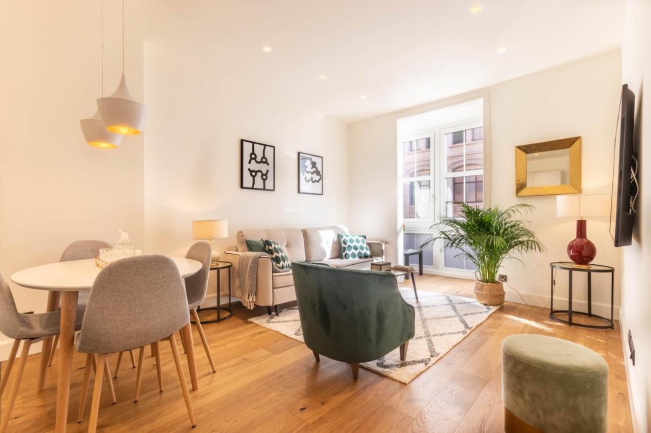 Luxury Guggenheim Museum Apartment Билбао Екстериор снимка